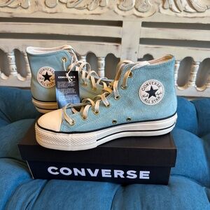 Chuck Taylor All Star Lift Platform Suede - Pool Blue Size 8.5 NWT!